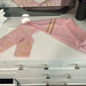 Super cute pink and gold leggings  high waisted 💞